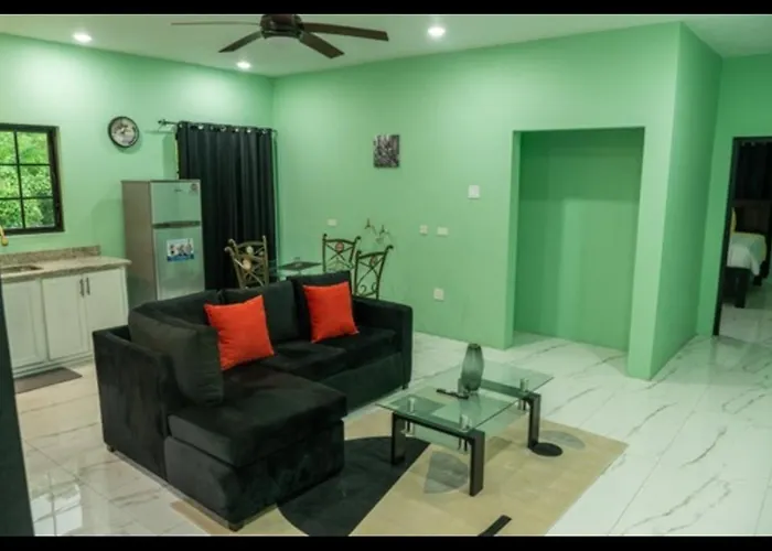 Apartment In Falmouth